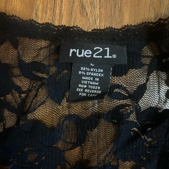 Rue21 Deadstock Sheer Floral Lace Short Sleeve Top, Size L - Picture 3 of 3